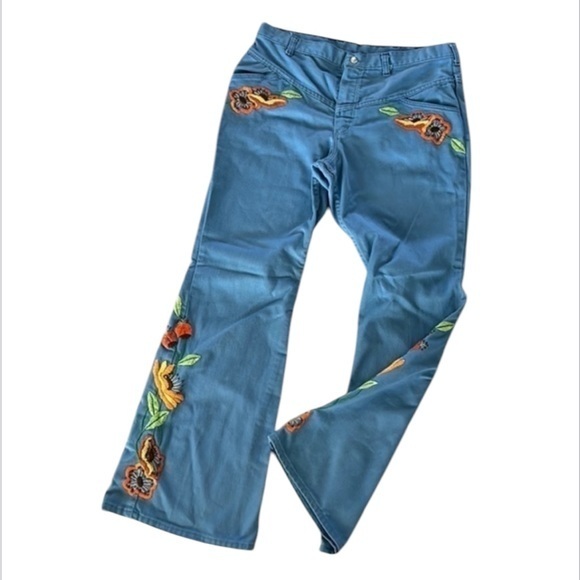 Wrangler Denim - Vintage 1960s wide leg bell bottom wranglers with embroidery size 18